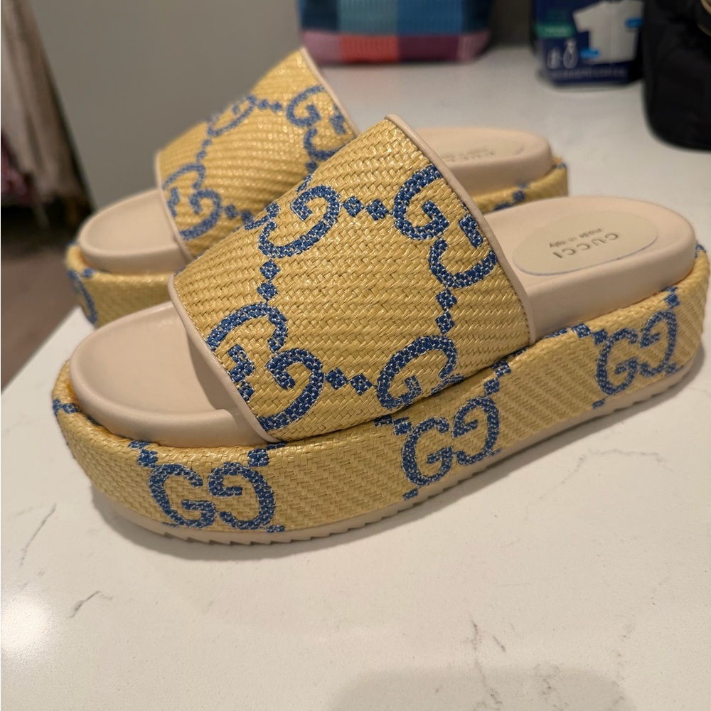 Boutique “inspired by” Women's raffia and Blue Platform Sandals
